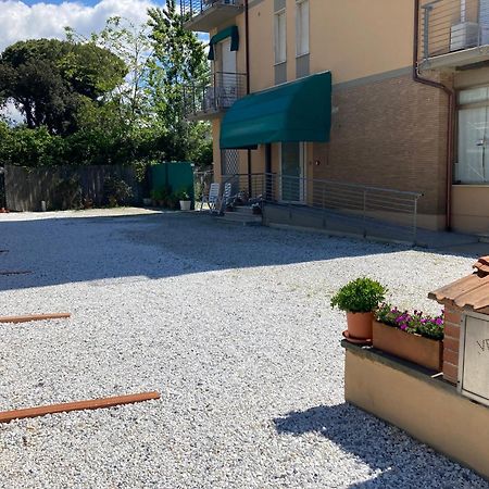 Hotel Luca Lido di Camaiore Kültér fotó