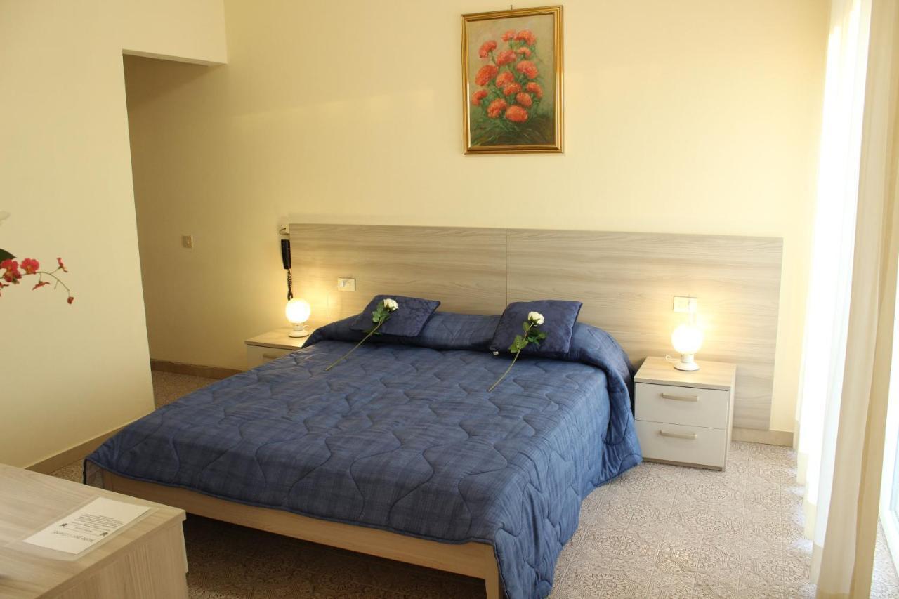 Hotel Luca Lido di Camaiore Kültér fotó