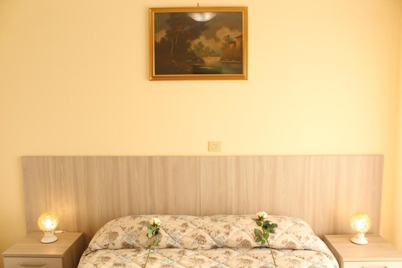 Hotel Luca Lido di Camaiore Kültér fotó