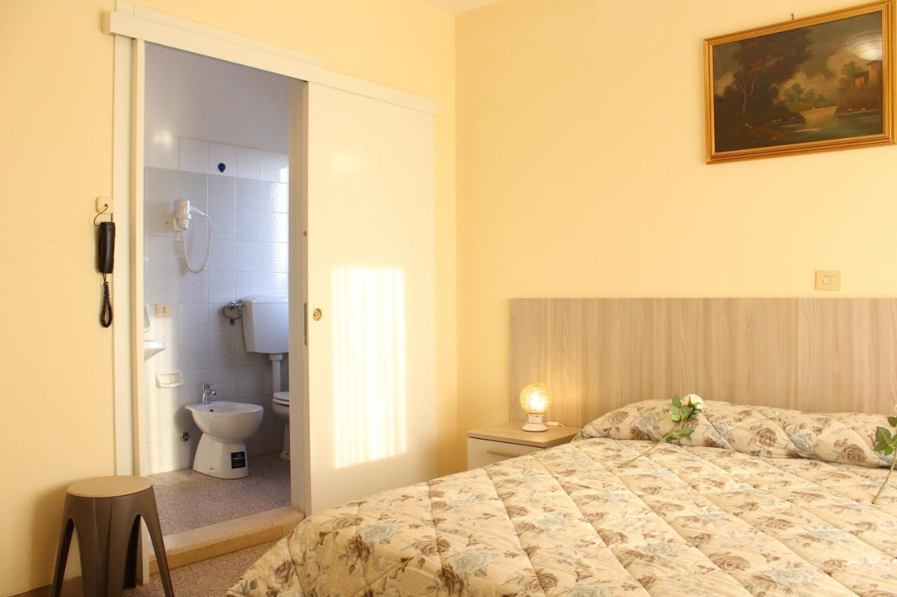 Hotel Luca Lido di Camaiore Kültér fotó