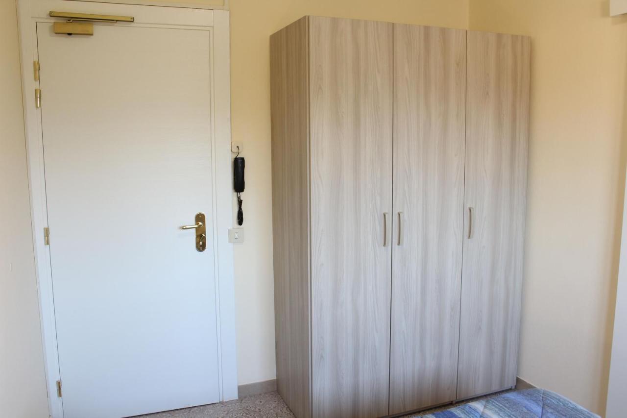 Hotel Luca Lido di Camaiore Kültér fotó