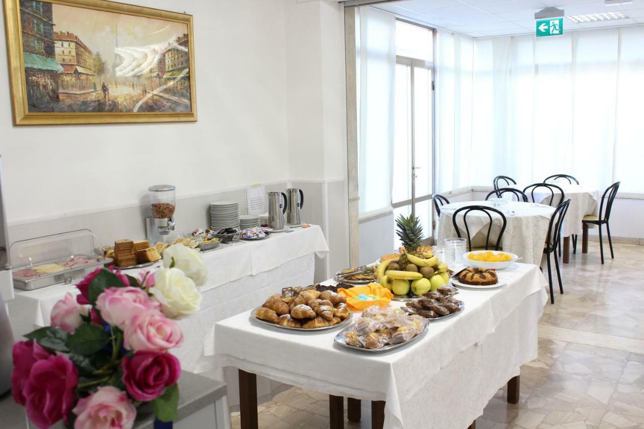 Hotel Luca Lido di Camaiore Kültér fotó