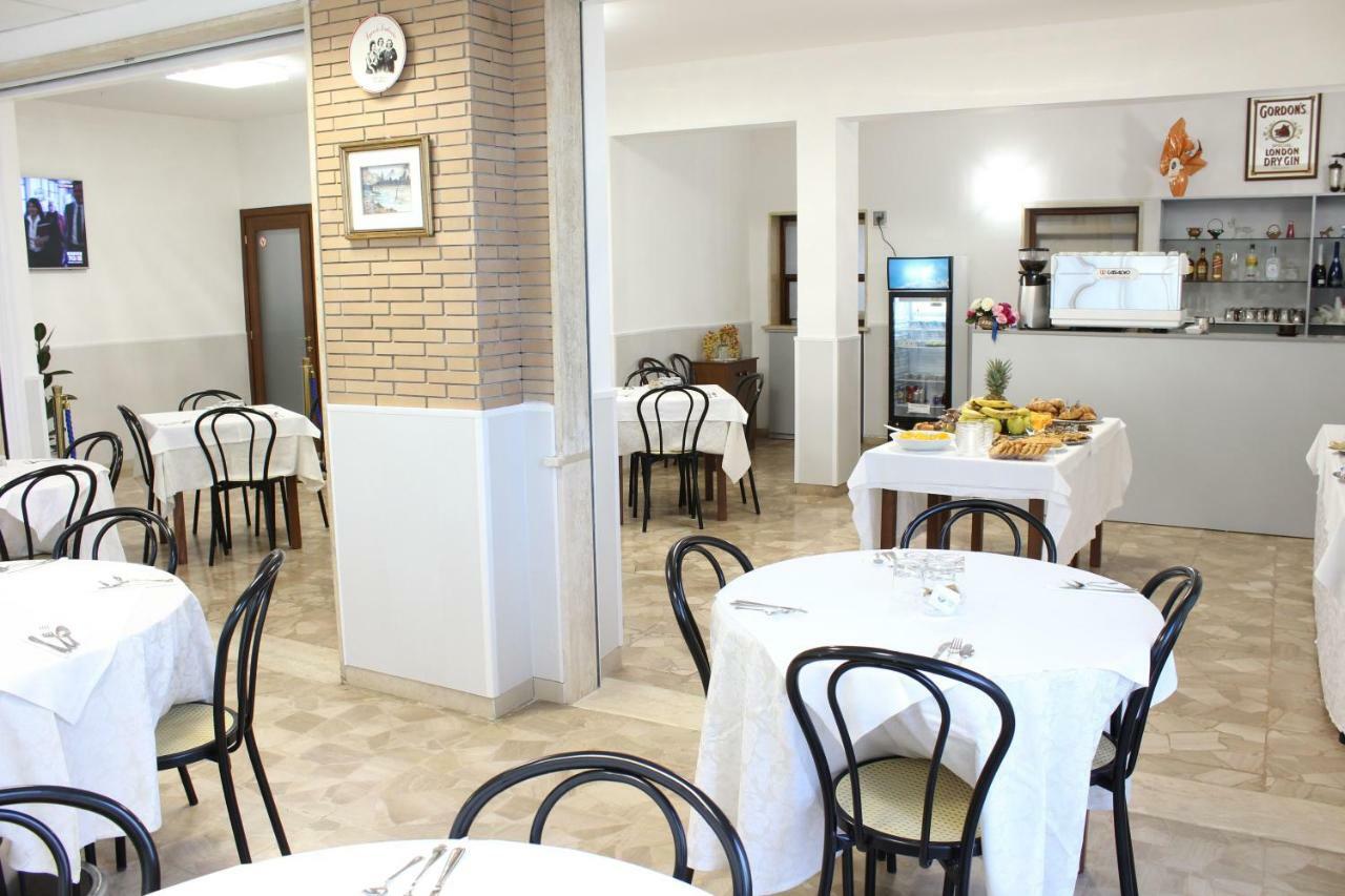 Hotel Luca Lido di Camaiore Kültér fotó